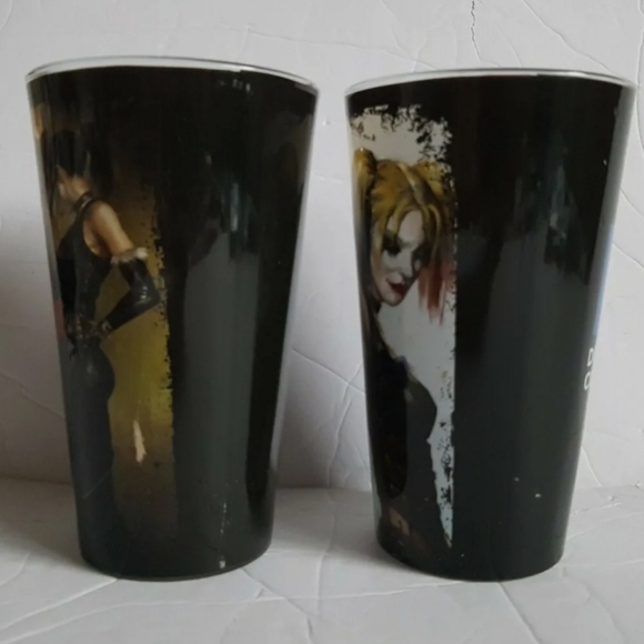 DC Comics Harley Quinn Set Of 2 Glass Drinking Glasses 16 Oz - Picture 2 of 9
